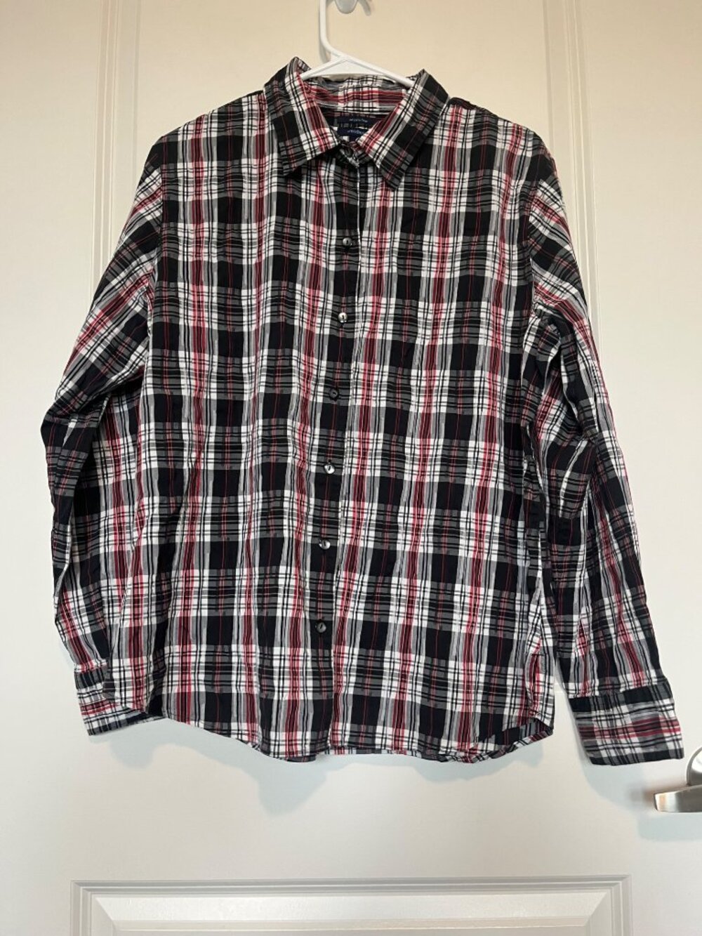 Westbound Plaid Button-Up Shirt Wrinkle-Free Size 18 Long Sleeve Red White Black